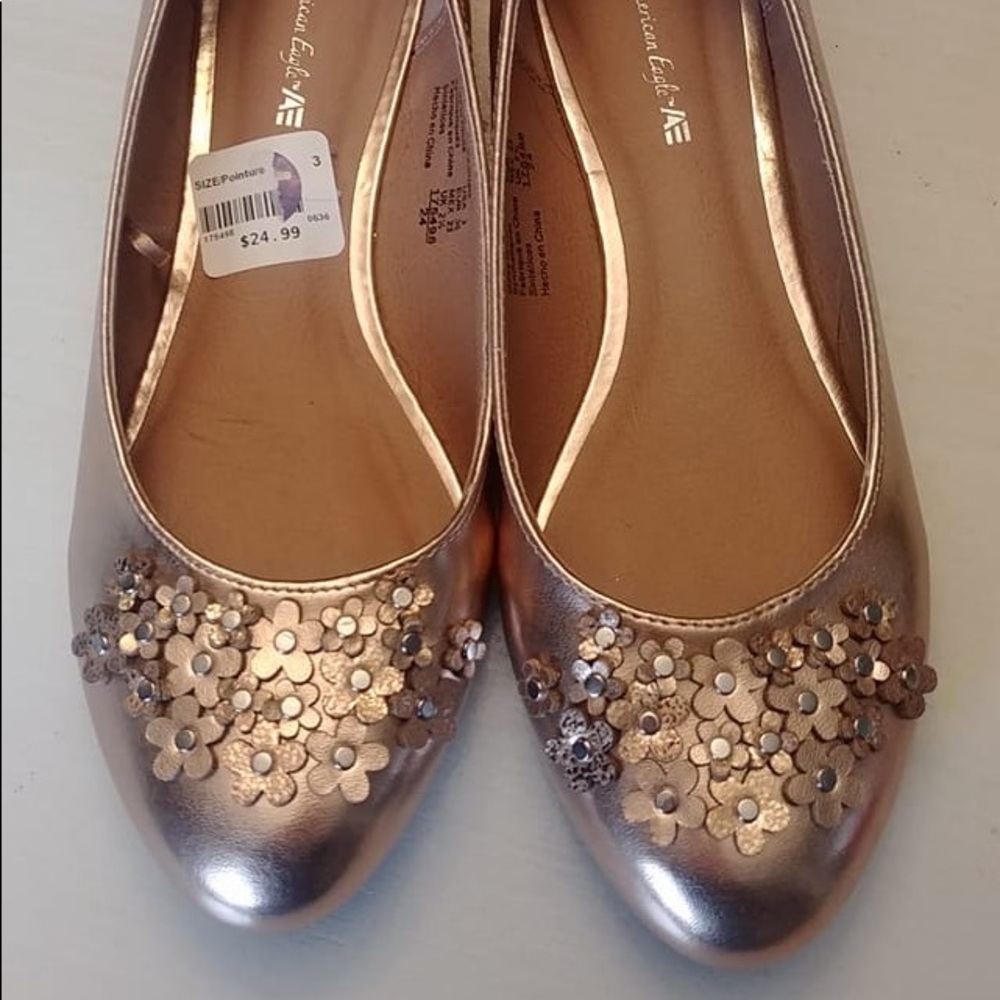 Brand new girls size 3 flats